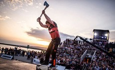 Timbersports fans